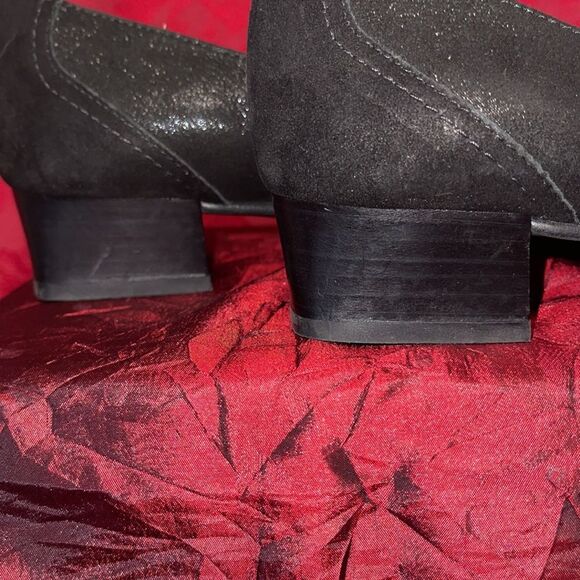 Amalfi by Rangoni Low Block Heel Shoes Flat Black and Shimmering Suede Size 9N - Picture 7 of 14